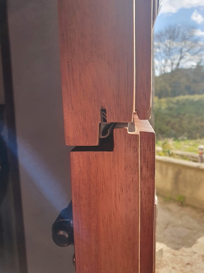 Puertas Interior Exterior. KIMER Ebanistería Carpintería